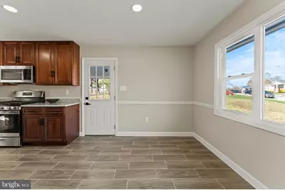 5109 Tyburn Ct, Temple Hills, MD 20748 - Photo 5