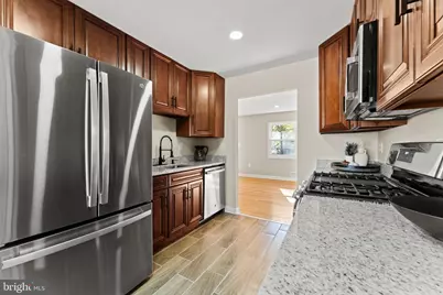 5109 Tyburn Ct, Temple Hills, MD 20748 - Photo 3