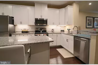 2412 Avondale Overlook Drive, Hyattsville, MD 20782 - Photo 5