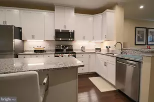 2412 Avondale Overlook Dr, Hyattsville, MD 20782 - Photo 5