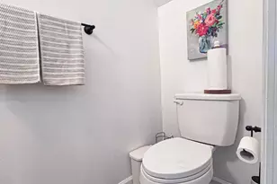 5620 Virginia Ln, Oxon Hill, MD 20745 - Photo 11