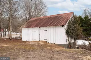 8100 Croom Rd, Upper Marlboro, MD 20772 - Photo 57