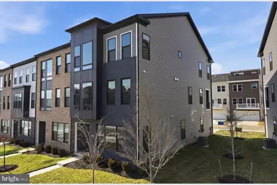 217 Summit Point Boulevard, Bowie, MD 20716 - Photo 5