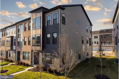 217 Summit Point Boulevard, Bowie, MD 20716 - Photo 3