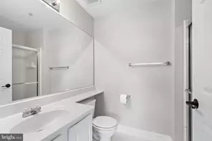 6520 Lake Park Dr, Greenbelt, MD 20770 - Photo 17