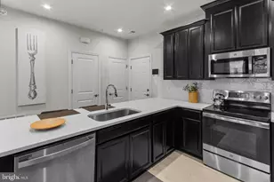 10521 Jim Lovell Ln, Lanham, MD 20706 - Photo 15