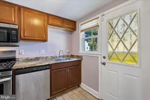 2551 Colebrooke Dr, Temple Hills, MD 20748 - Photo 7