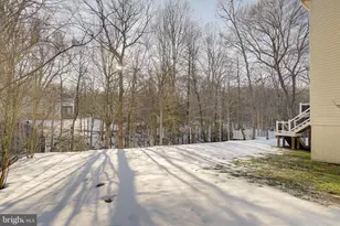 8105 Red Farm Ln, Bowie, MD 20715 - Photo 15