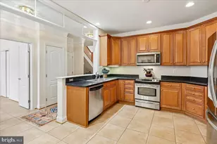 13122 Brooktree Ln, Laurel, MD 20707 - Photo 9