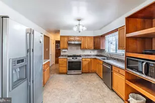 7021 96th Pl, Lanham, MD 20706 - Photo 13