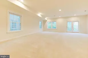 5255 Stream Bank Ln, Greenbelt, MD 20770 - Photo 7