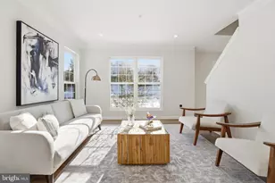 7102 Starboard Dr, District Heights, MD 20747 - Photo 9