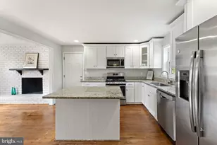 302 Bennington Ct, Upper Marlboro, MD 20774 - Photo 5