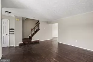 8918 Hillside Ct, Landover, MD 20785 - Photo 5