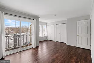 8918 Hillside Ct, Landover, MD 20785 - Photo 9