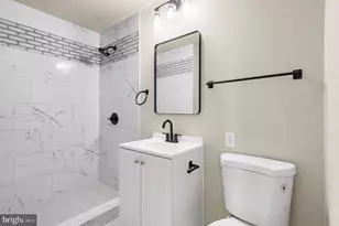 8918 Hillside Ct, Landover, MD 20785 - Photo 15