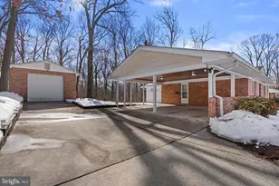 3905 Harrison Rd, Beltsville, MD 20705 - Photo 31