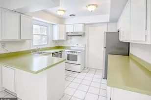 12804 Keswick Ln, Bowie, MD 20715 - Photo 9