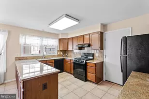 8719 Brazke Ct, Clinton, MD 20735 - Photo 9