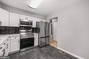 4801 Iverson Pl, Temple Hills, MD 20748 - Photo 15