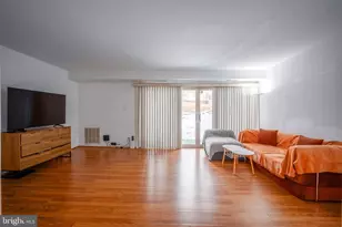 5976 Westchester Park Dr, College Park, MD 20740 - Photo 7