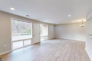 564 Wilson Bridge Dr, Oxon Hill, MD 20745 - Photo 11