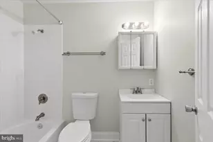 405 Birchleaf Ave, Capitol Heights, MD 20743 - Photo 11