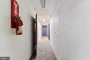 1004 White Oak Dr, Oxon Hill, MD 20745 - Photo 23