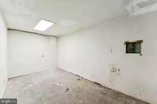 1004 White Oak Dr, Oxon Hill, MD 20745 - Photo 29