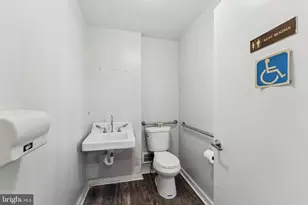 1004 White Oak Dr, Oxon Hill, MD 20745 - Photo 25