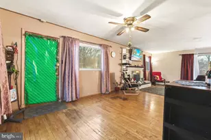 2300 Fairlawn St, Temple Hills, MD 20748 - Photo 5