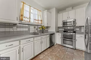 15610 Everglade Ln, Bowie, MD 20716 - Photo 17