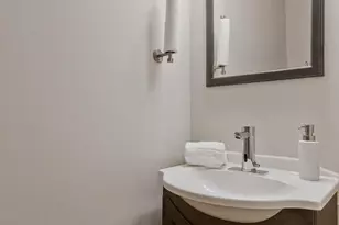 7315 Sunrise Ct, Greenbelt, MD 20770 - Photo 11