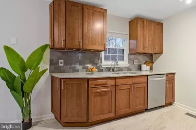 7315 Sunrise Court, Greenbelt, MD 20770 - Photo 9