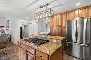 14221 Pleasant View Dr, Bowie, MD 20720 - Photo 9