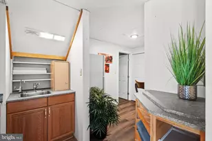 14221 Pleasant View Dr, Bowie, MD 20720 - Photo 37