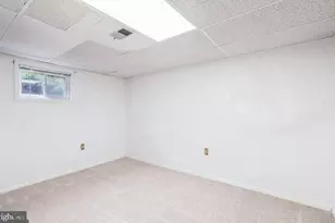 9321 B Saint Andrews Pl, College Park, MD 20740 - Photo 9