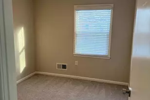 2102 Willowtree Ln, Temple Hills, MD 20748 - Photo 11