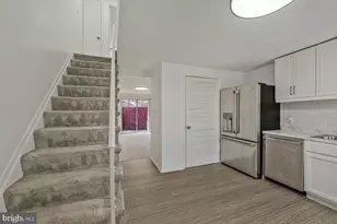 1722 Village Green Dr, Landover, MD 20785 - Photo 5