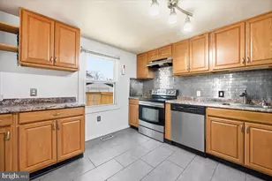 8624 Irvin Ave, Lanham, MD 20706 - Photo 7