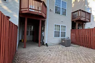 9745 Quiet Brook Ln, Clinton, MD 20735 - Photo 3