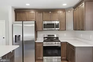 7109 Lois Ln, Lanham, MD 20706 - Photo 13