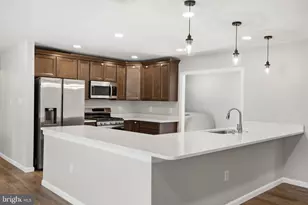 7109 Lois Ln, Lanham, MD 20706 - Photo 11