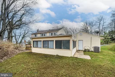 8904 Royal Ridge Lane, Laurel, MD 20708 - Photo 3