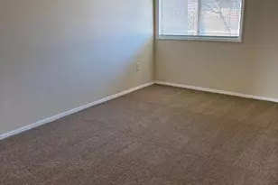 552 Wilson Bridge Dr, Oxon Hill, MD 20745 - Photo 3