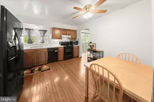 15702 Appleton Ct, Bowie, MD 20716 - Photo 11