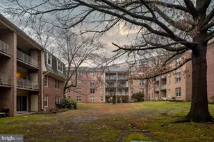 6028 Westchester Park Dr, College Park, MD 20740 - Photo 15