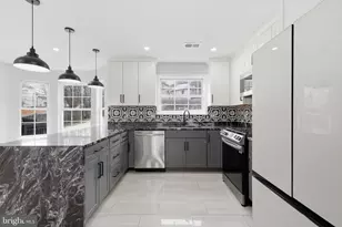 1811 Iverson St, Oxon Hill, MD 20745 - Photo 3