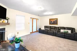 10913 Daniel Sim Ct, Upper Marlboro, MD 20772 - Photo 25