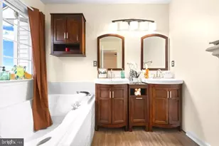 10913 Daniel Sim Ct, Upper Marlboro, MD 20772 - Photo 23